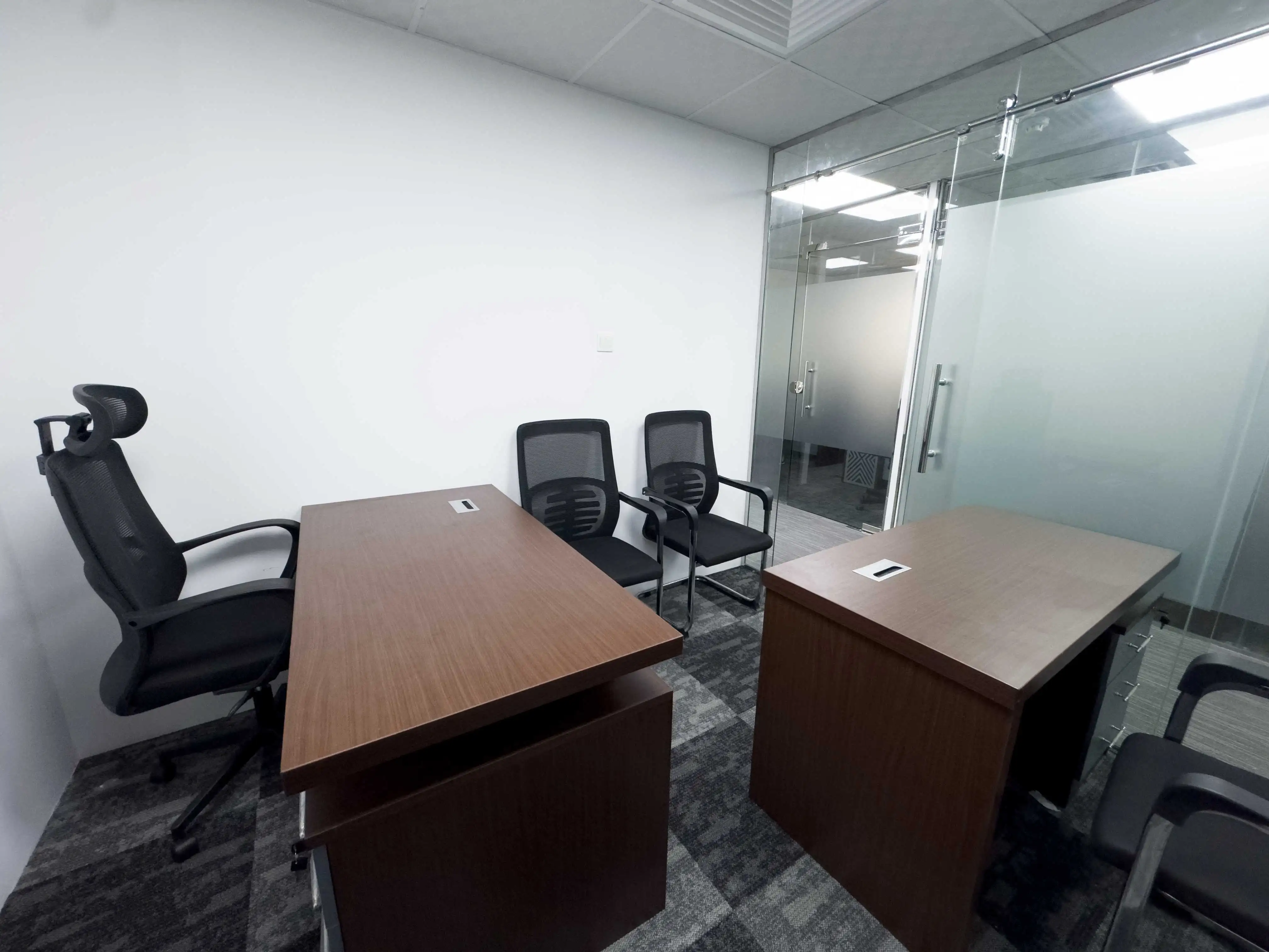 Serviced office in Dubai